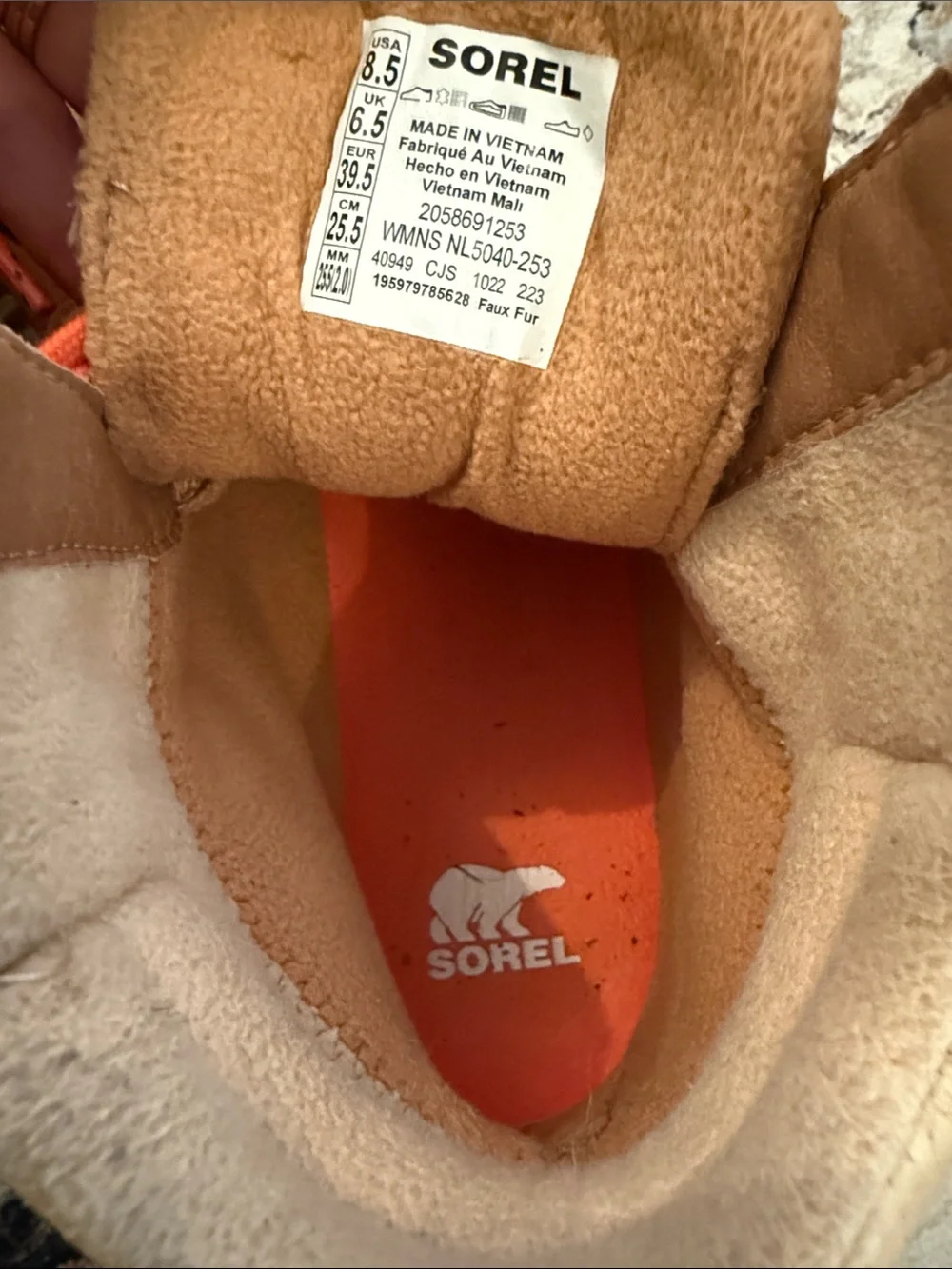 Sorel women’s Hiking Waterproof Tan Suede Boots with Orange Lace Detail 8.5
